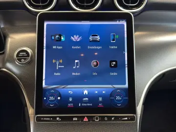 GLC 220 d 4M Avantgarde SHZ*LED*Spurhalte*AHK*++
