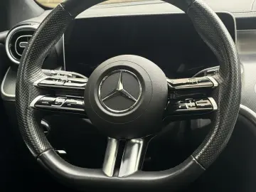 GLC 200 AMG 4-Matic LED Pano Navi Rü-Kamera AHK