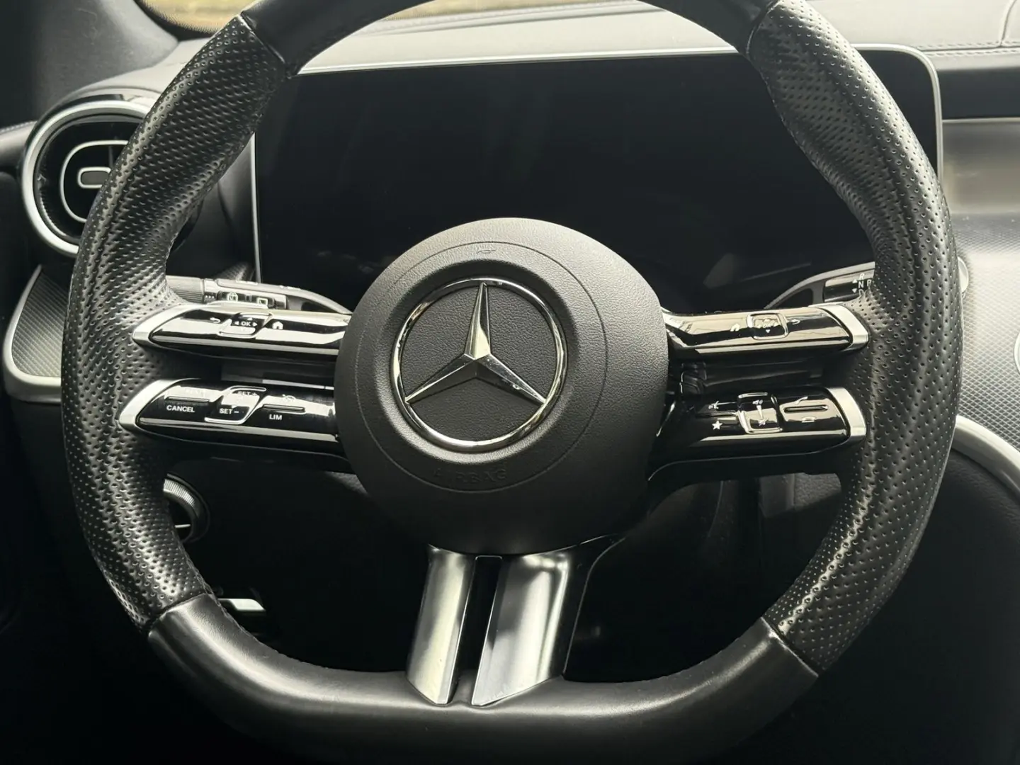 GLC 200 AMG 4-Matic LED Pano Navi Rü-Kamera AHK