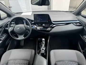 C-HR Hybrid Team D * All-Wetter-Reifen *