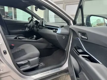 C-HR Hybrid Team D * All-Wetter-Reifen *