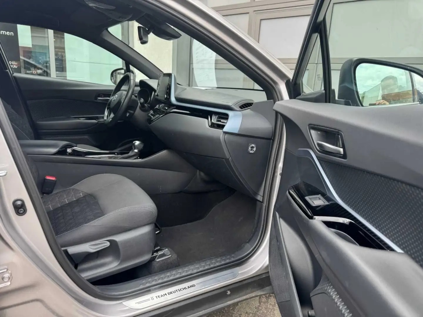 C-HR Hybrid Team D * All-Wetter-Reifen *
