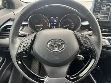 C-HR Hybrid Team D * All-Wetter-Reifen *