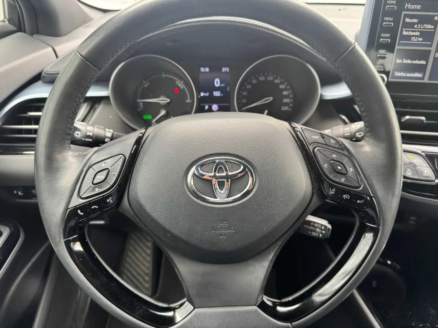 C-HR Hybrid Team D * All-Wetter-Reifen *