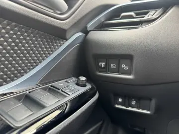 C-HR Hybrid Team D * All-Wetter-Reifen *