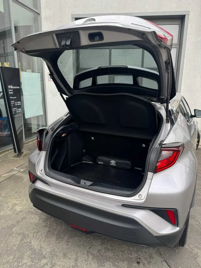 C-HR Hybrid Team D * All-Wetter-Reifen *