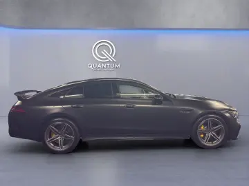 GT63 *AERO*Schalensitz*Designo*SAGA*Night*
