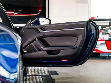 911 Carrera 4  Approved