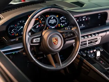 911 Carrera 4  Approved