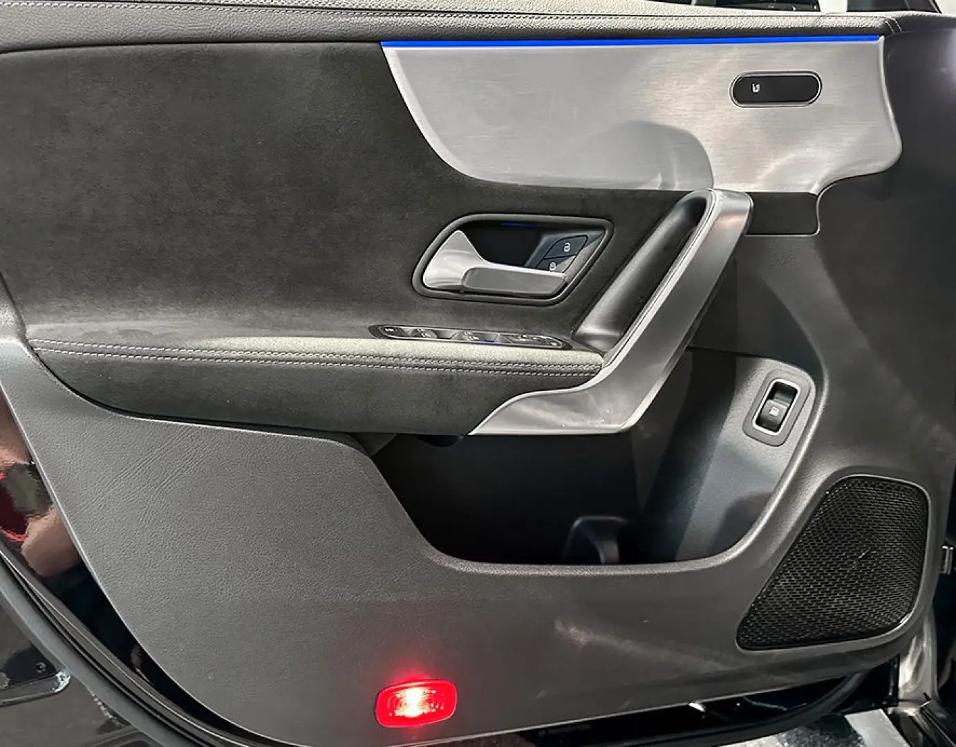 CLA 250 e AMGLi+ED2020+NIGHT+LED+MBUX+SOUND