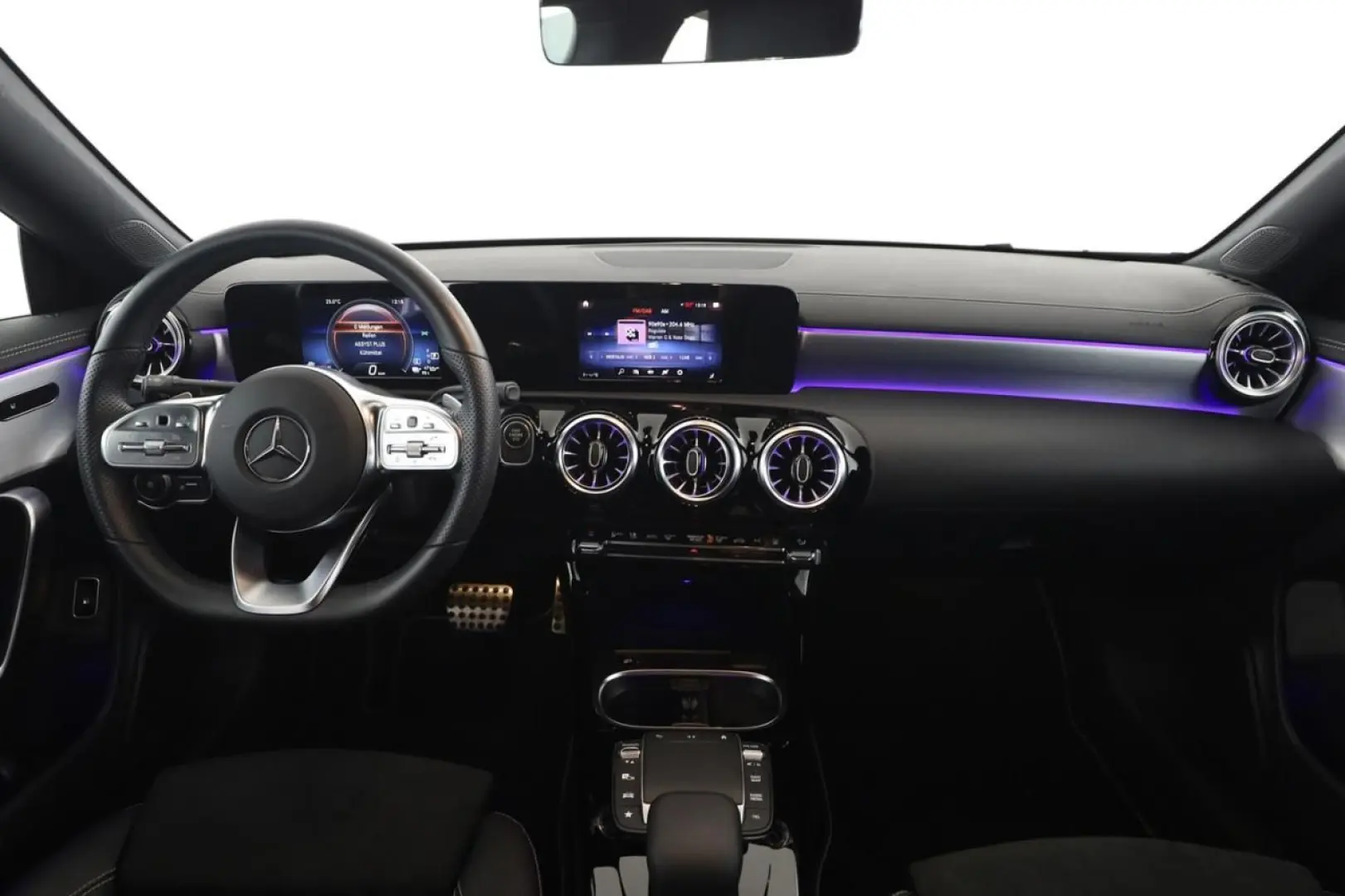 CLA 250 e AMG Night MBUX SHZ Navi LED AUT LMF