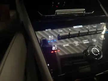 Porsche Cayenne- HUD/Passanger Display/Ventilatie