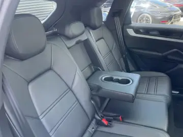 Porsche Cayenne- HUD/Passanger Display/Ventilatie