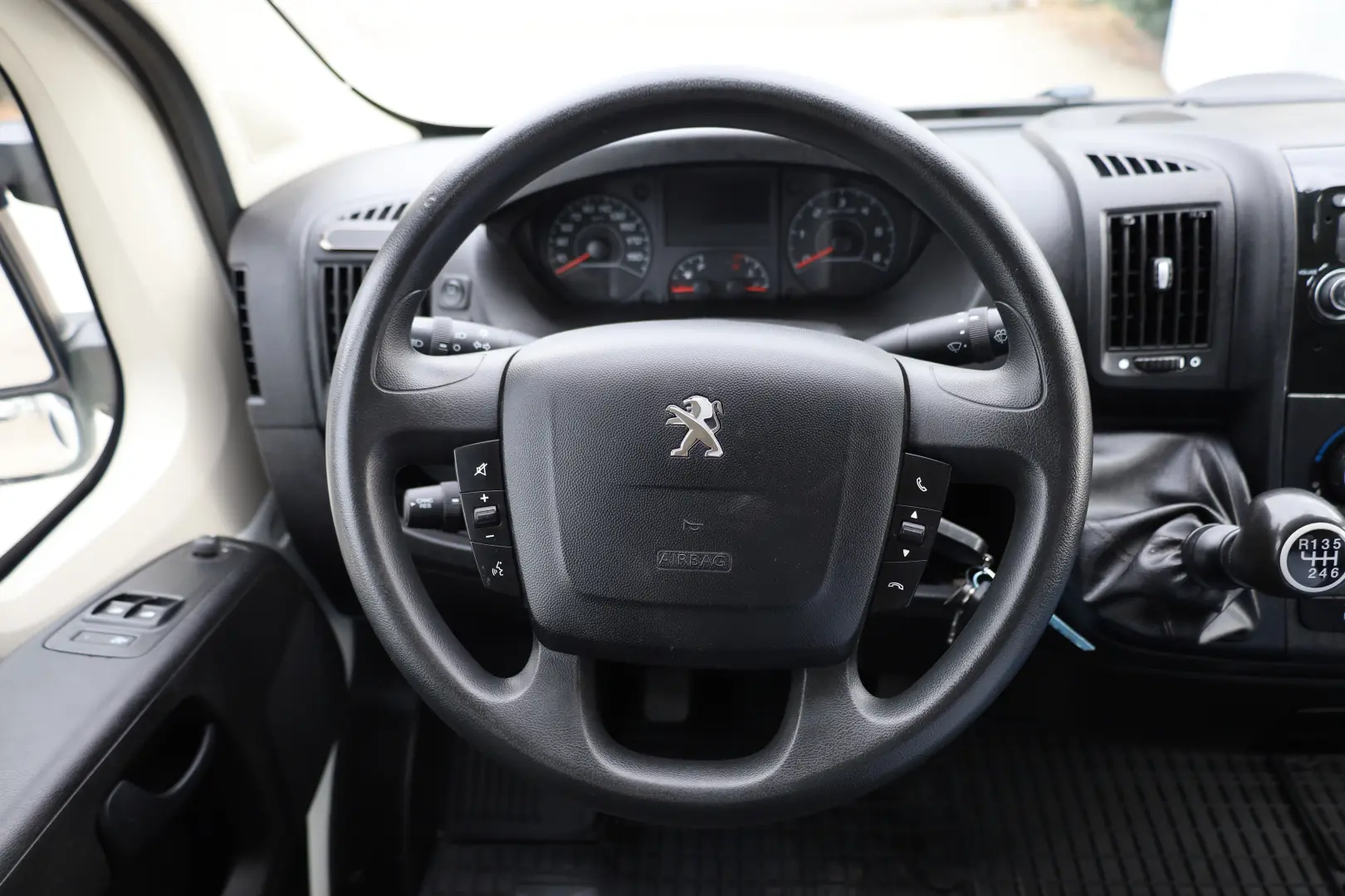 Peugeot Boxer L2H2 2.2D 120CP