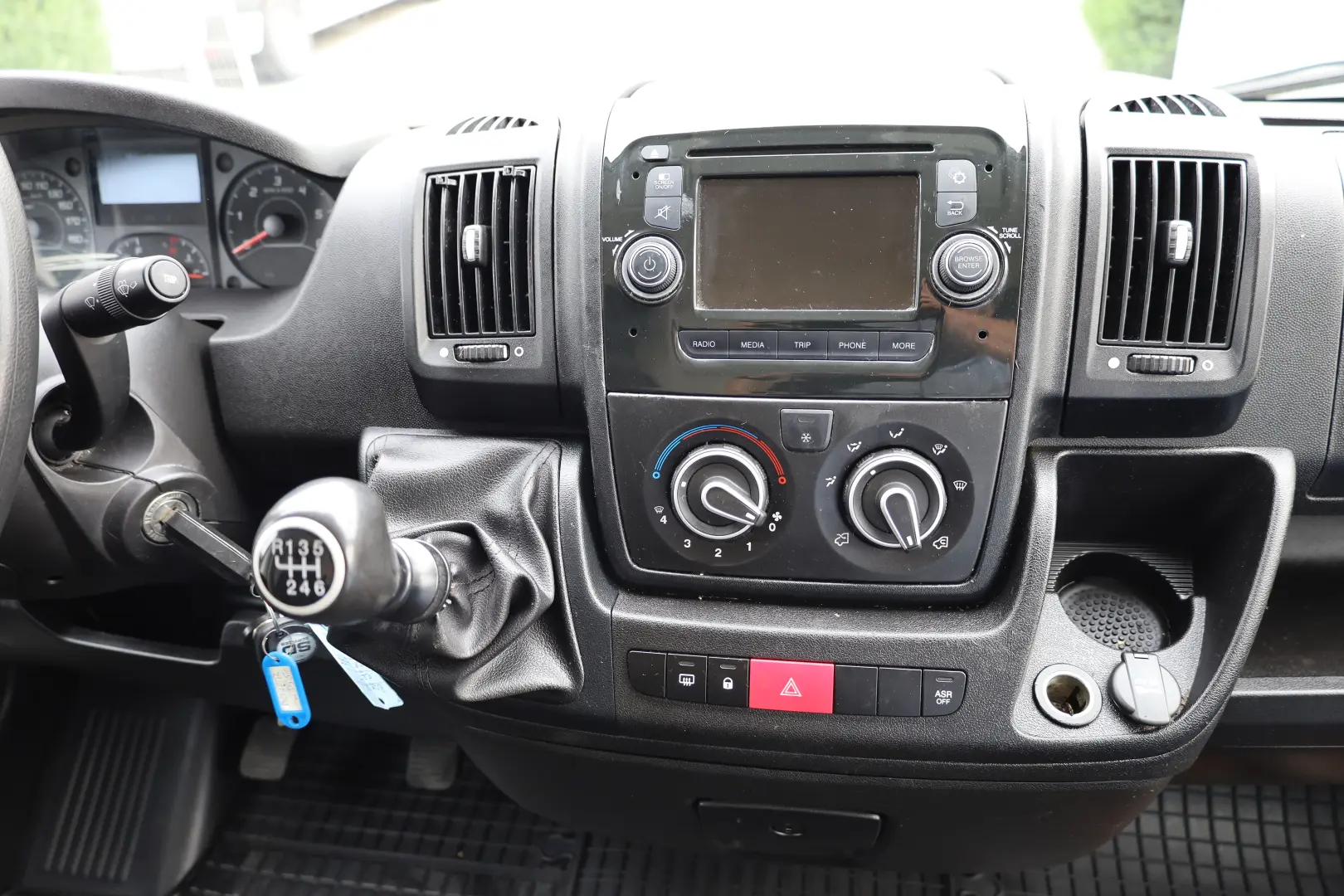 Peugeot Boxer L2H2 2.2D 120CP