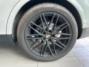 Porsche Cayenne- Matrix/ACC