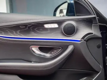 Mercedes-Benz E300DE Multibeam Ambient BlindSpot WeBasto