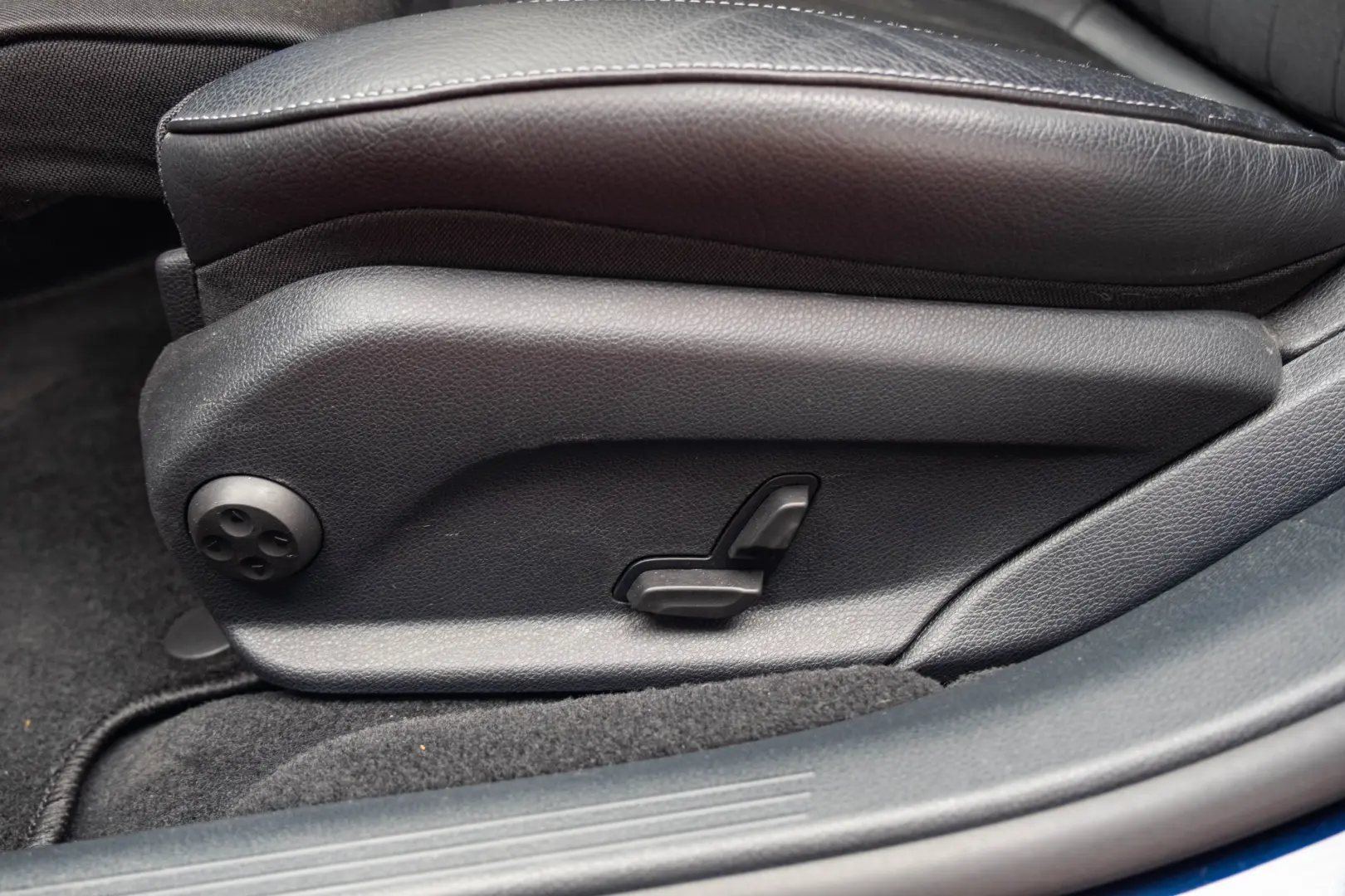 Mercedes-Benz E300DE Multibeam Ambient BlindSpot WeBasto