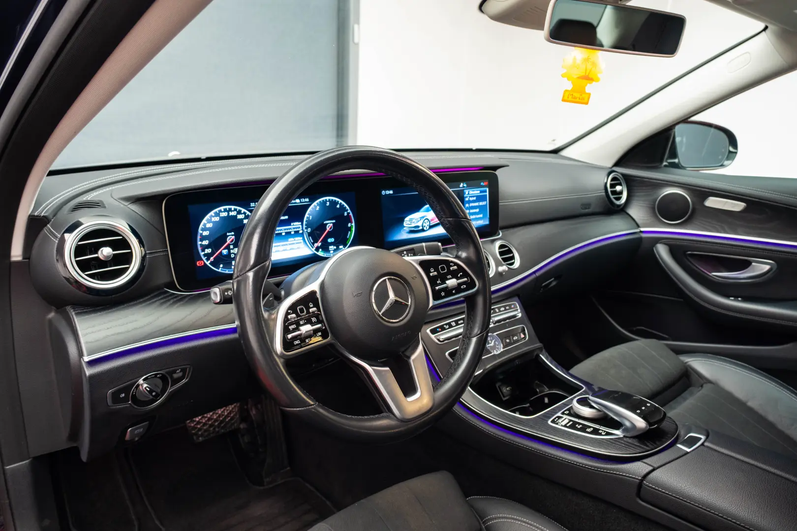 Mercedes-Benz E300DE Multibeam Ambient BlindSpot WeBasto