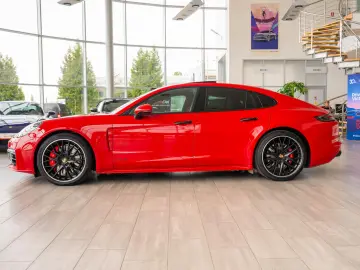 Porsche Panamera 4 GTS
