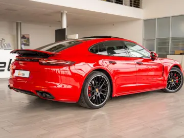 Porsche Panamera 4 GTS