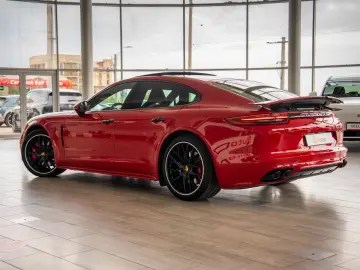 Porsche Panamera 4 GTS