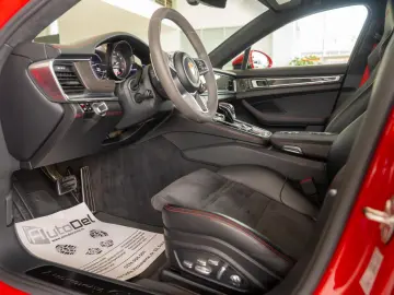 Porsche Panamera 4 GTS