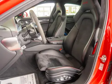 Porsche Panamera 4 GTS