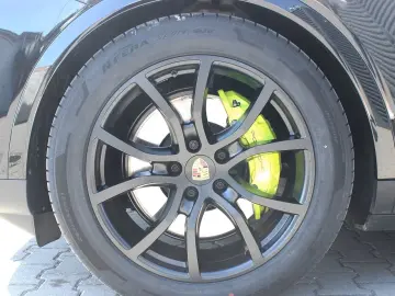 Cayenne E-Hybrid/Luftfed./Panodach/InnoDrive/HAL