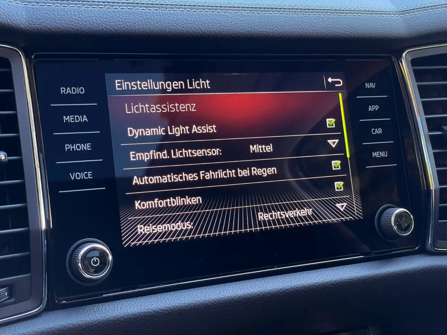 Kodiaq Style LED AHK DAB ACC Kam. Navi