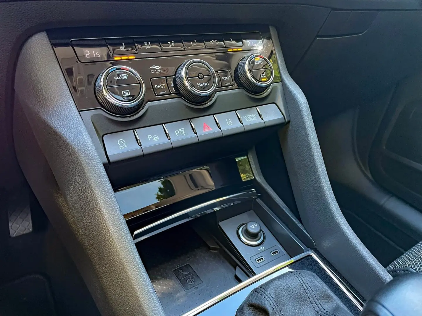 Kodiaq Style LED AHK DAB ACC Kam. Navi