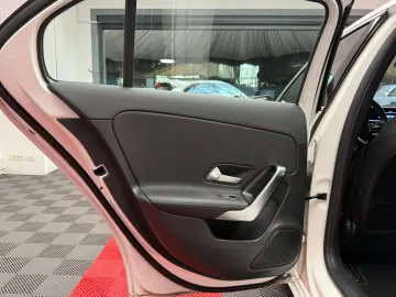 Mercedes-Benz A200d