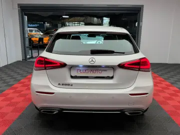 Mercedes-Benz A200d