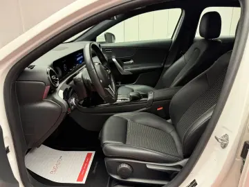 Mercedes-Benz A200d