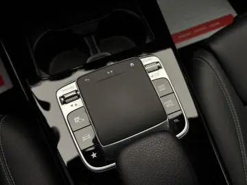 Mercedes-Benz A200d