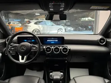 Mercedes-Benz A200d