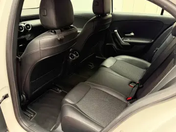 Mercedes-Benz A200d