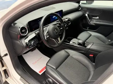 Mercedes-Benz A200d