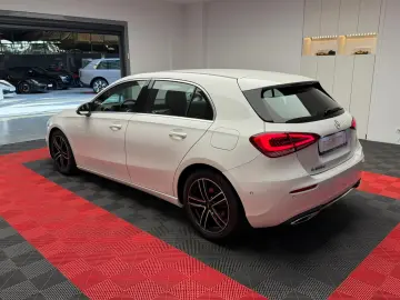 Mercedes-Benz A200d