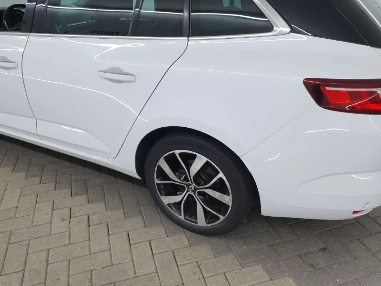 RENAULT MEGANE GRANDTOUR 1.3Tce BOSE EDITION