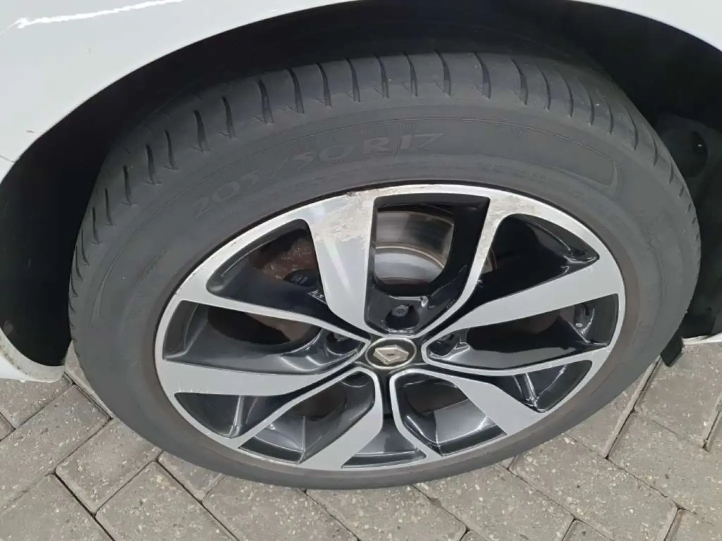 RENAULT MEGANE GRANDTOUR 1.3Tce BOSE EDITION