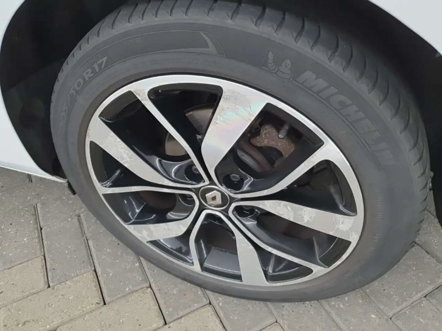 RENAULT MEGANE GRANDTOUR 1.3Tce BOSE EDITION