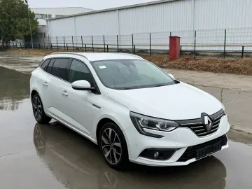 RENAULT MEGANE GRANDTOUR 1.3Tce BOSE EDITION