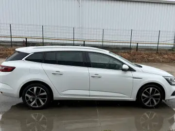 RENAULT MEGANE GRANDTOUR 1.3Tce BOSE EDITION