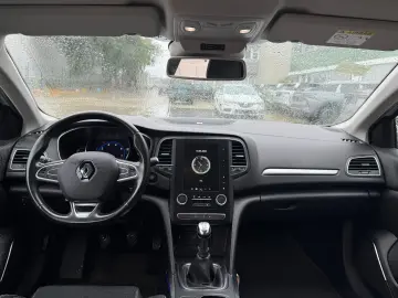 RENAULT MEGANE GRANDTOUR 1.3Tce BOSE EDITION