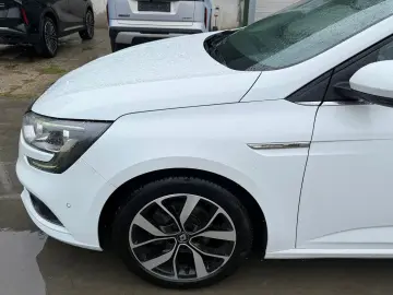 RENAULT MEGANE GRANDTOUR 1.3Tce BOSE EDITION
