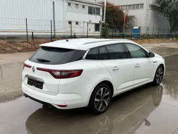 RENAULT MEGANE GRANDTOUR 1.3Tce BOSE EDITION