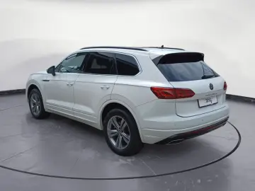 Touareg 3.0 V6 TDI 4Motion DPF Aut. R-Line *Matr