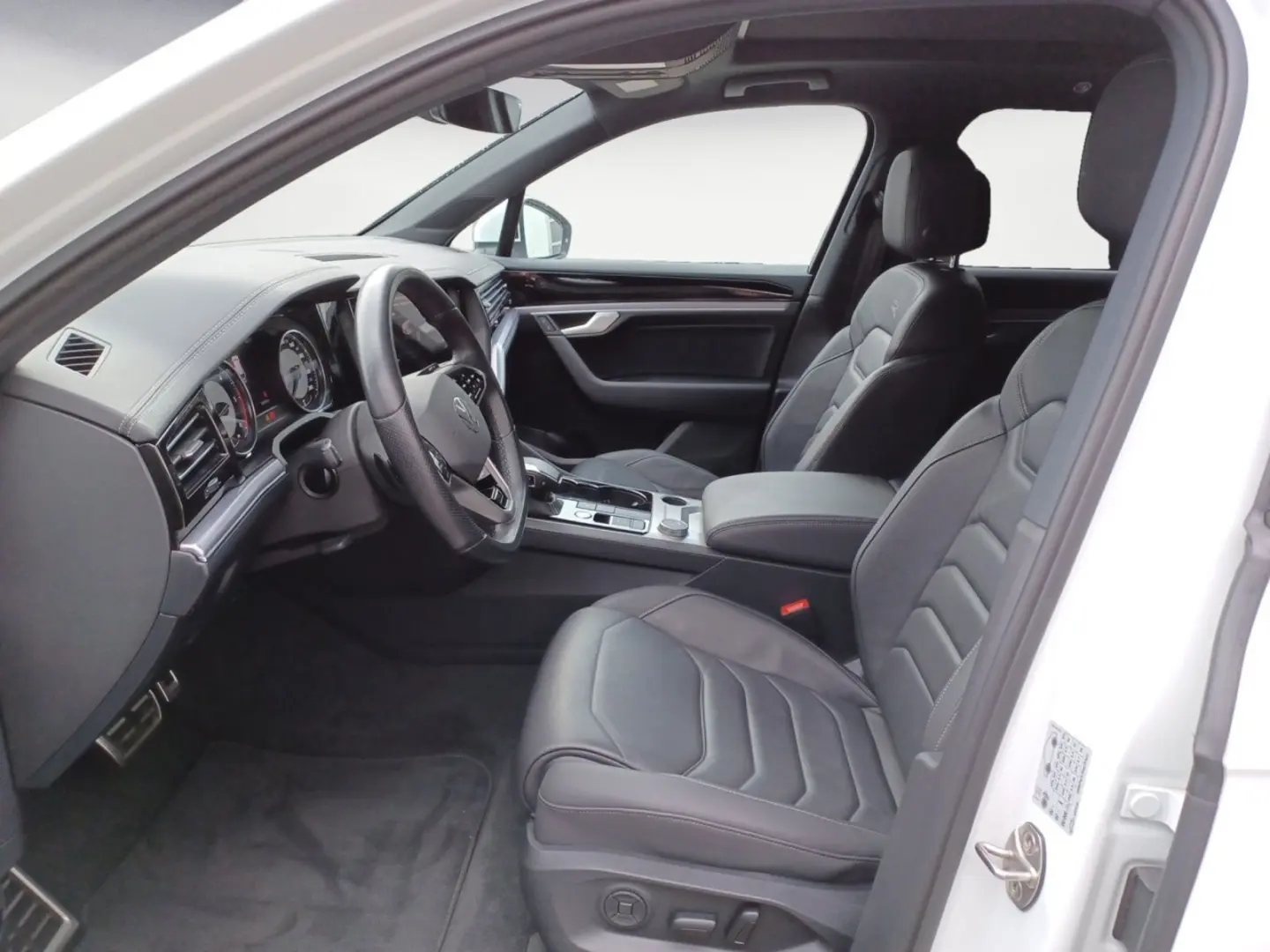 Touareg 3.0 V6 TDI 4Motion DPF Aut. R-Line *Matr