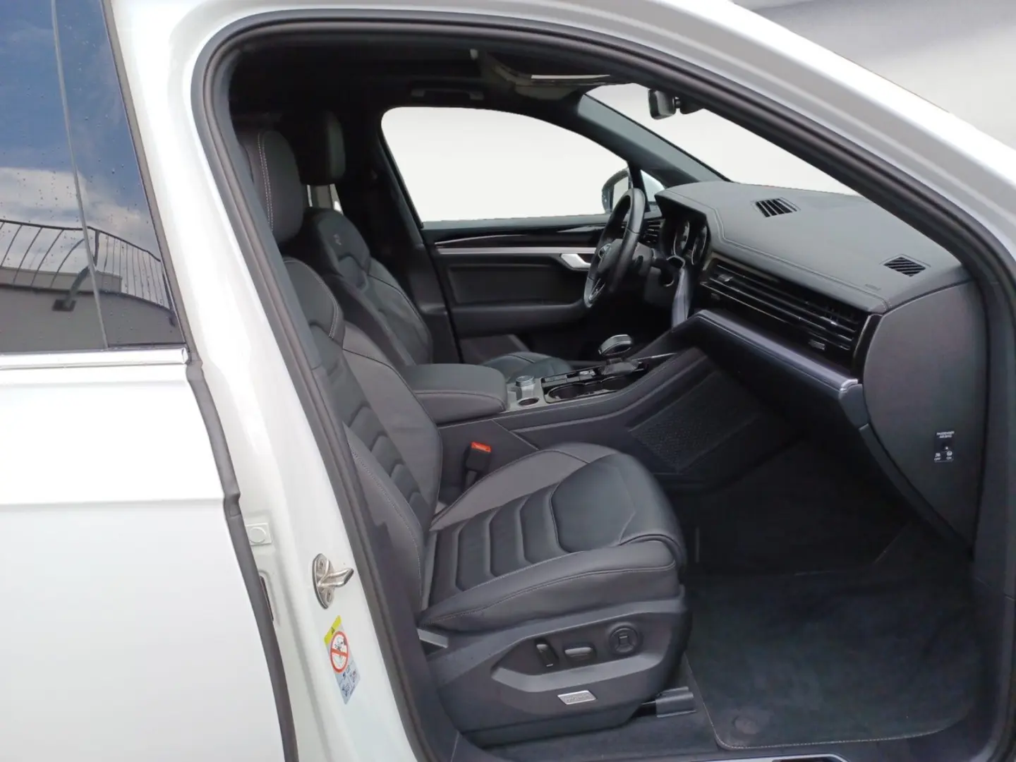 Touareg 3.0 V6 TDI 4Motion DPF Aut. R-Line *Matr